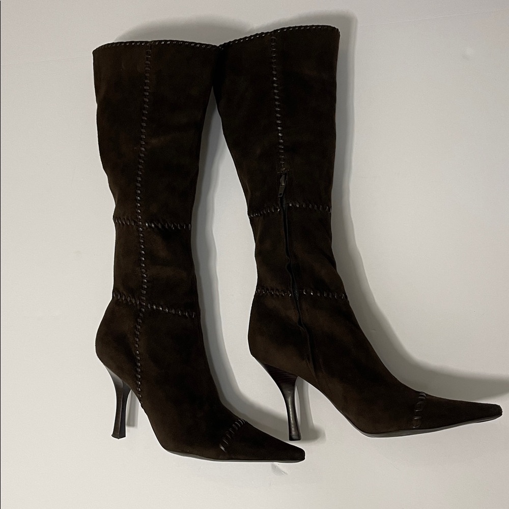 Y2K BCBGirls chocolate brown faux suede pointy toe knee high stretch boots - Picture 4 of 10